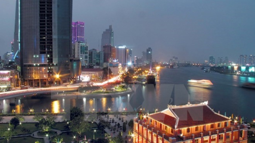 
        15 smart city building solutions to be suggested for Vietnam
                              