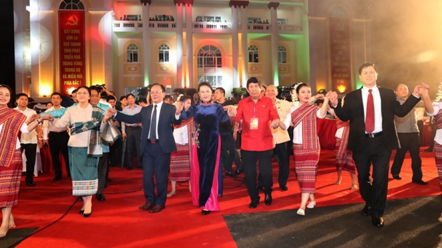 Vietnam-Laos culture, sports and tourism festival wraps up