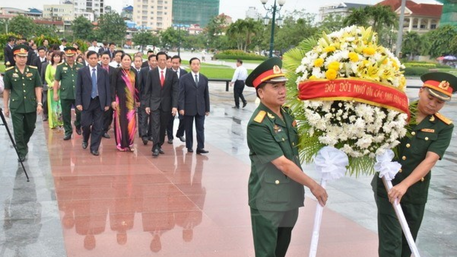 Vietnam’s fallen soldiers commemorated in Cambodia