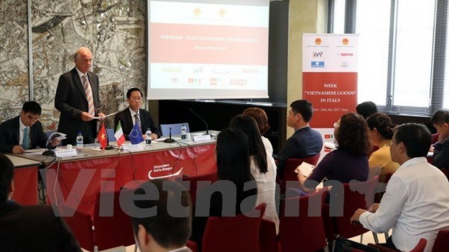 Vietnam presses on with trade promotion in Italy