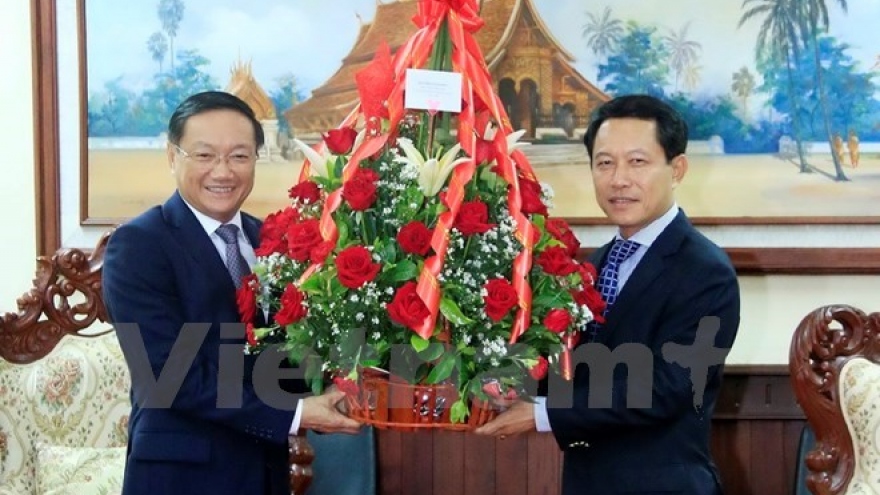 Vietnam’s top leaders send anniversary congratulations to Laos