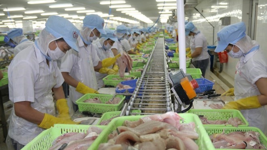 
        Vietnam can gain from the US-China trade war: Economist
                              