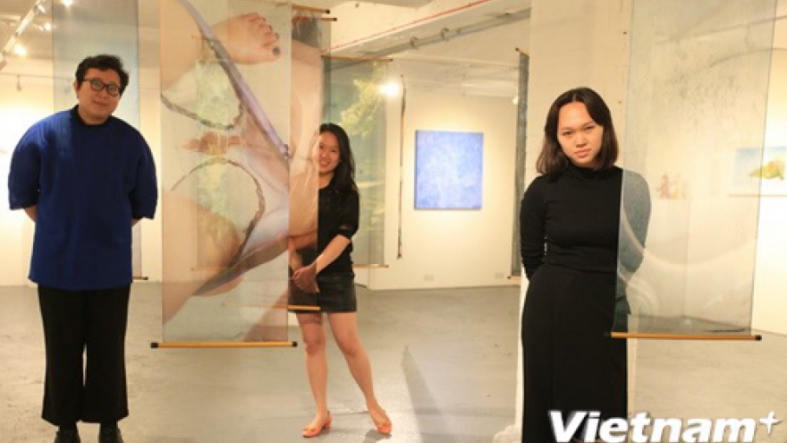 Vietnamese students in UK hold art exhibition