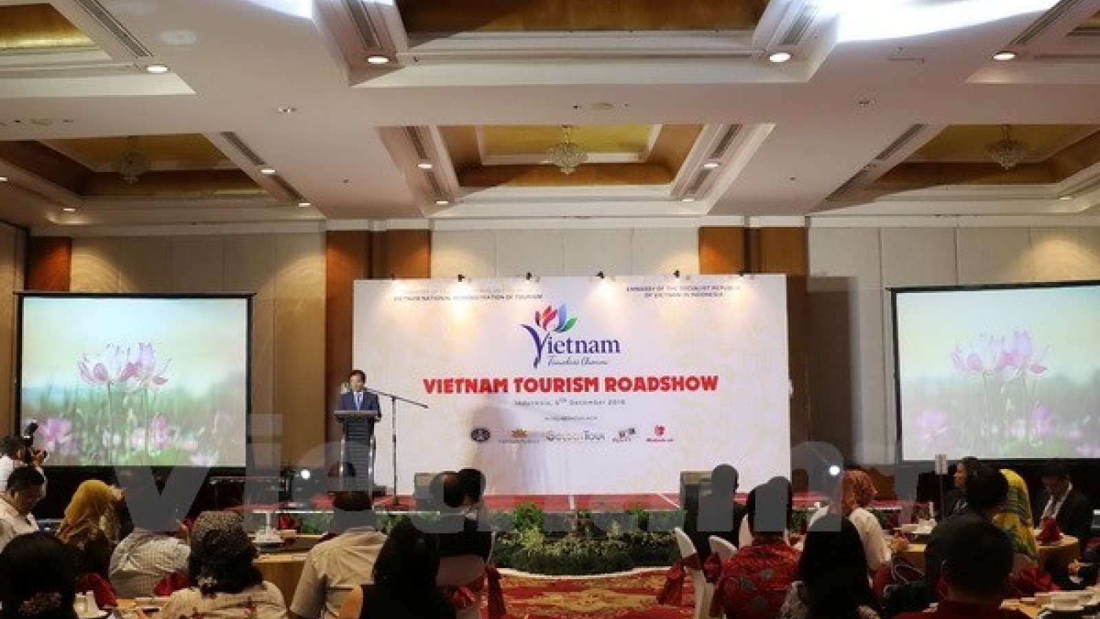 Road show promotes Vietnam’s tourism in Indonesia