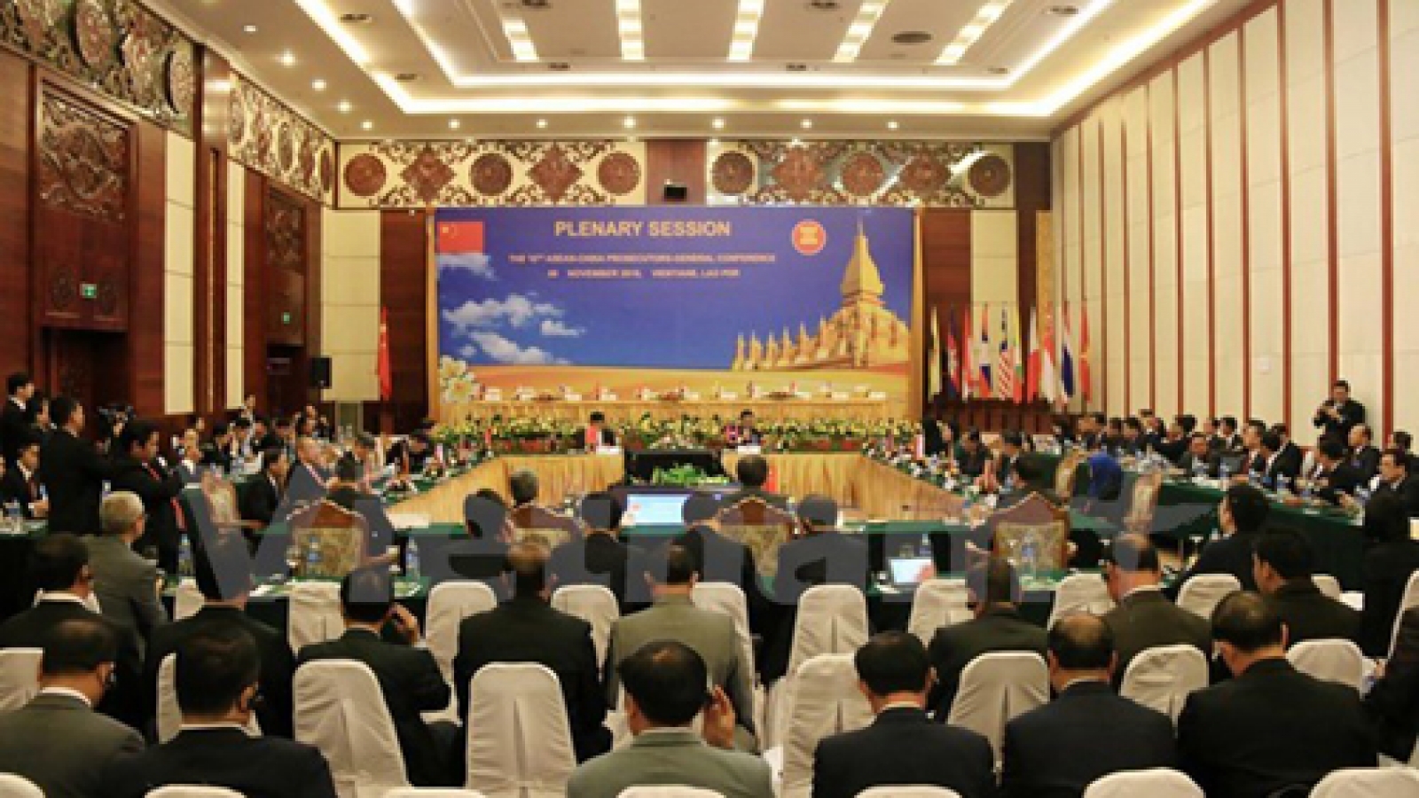 Vietnam beefs up procuracy cooperation with Laos, China