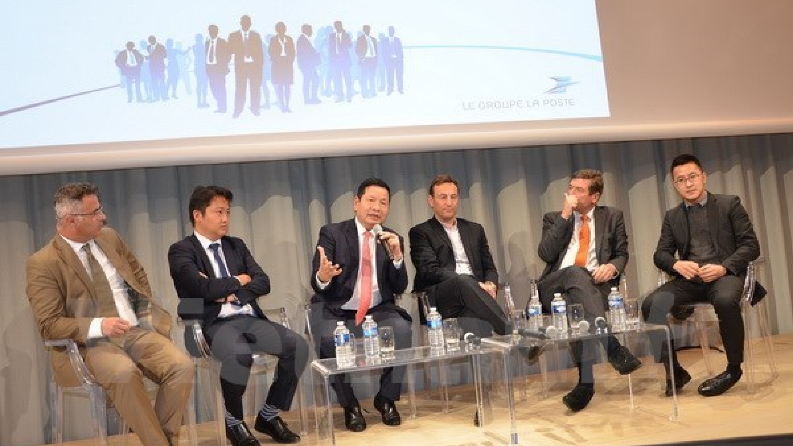 FPT steps up cooperation with French groups