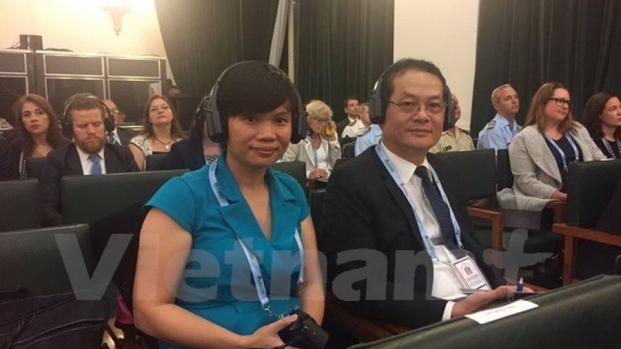 Vietnam attends safe school conference in Argentina