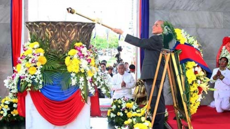 Cambodia celebrates 62nd Independence Day