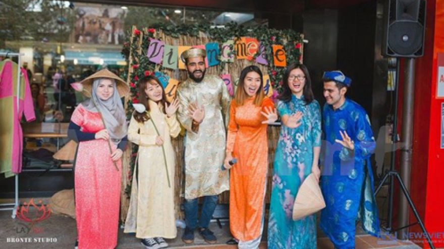 Vietnamese students in Melbourne celebrate cultural diversity 