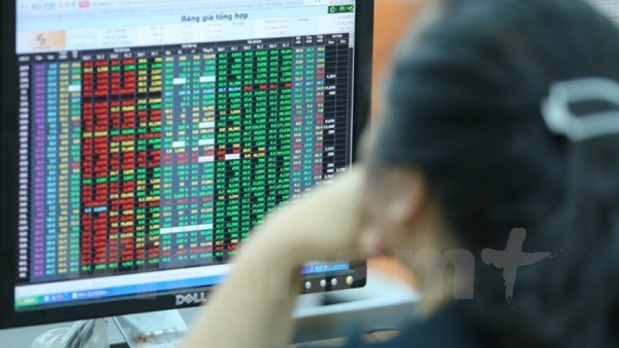 Local stocks retreat following falling oil prices