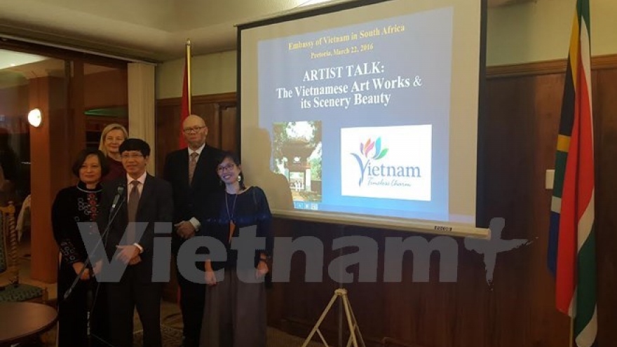 Vietnam’s fine arts introduced in South Africa