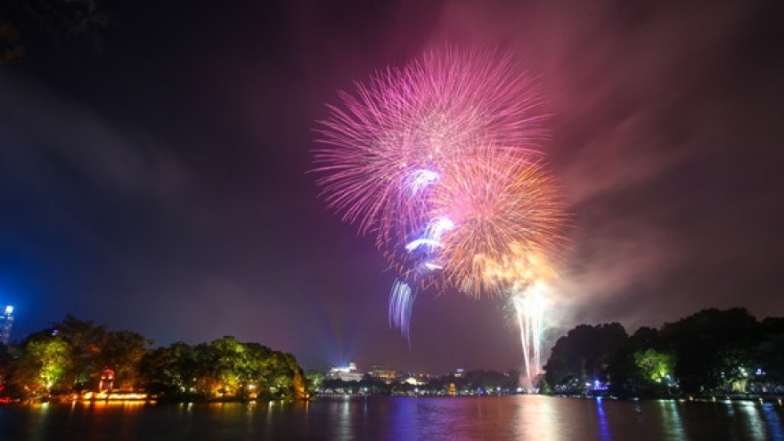 Vietnam rings in Lunar New Year with dazzling fireworks
