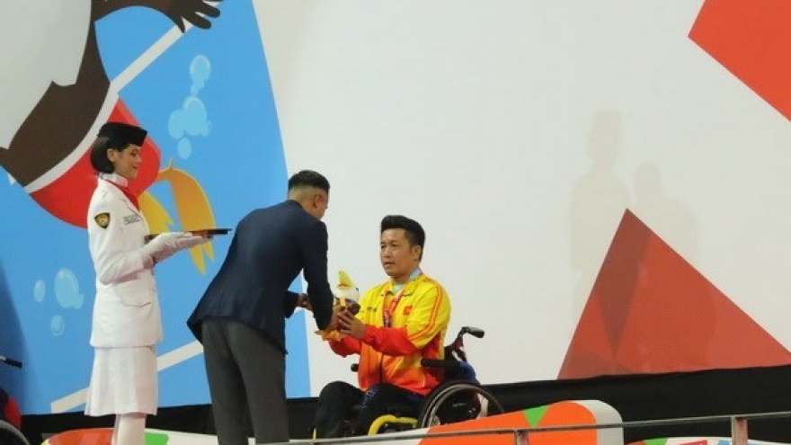 Swimmer secures first gold for Vietnam at Asian Para Games 2018