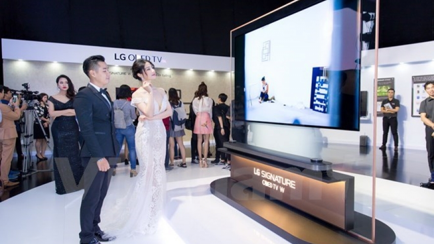 LG rolls out thinnest-ever TV panel in Vietnam