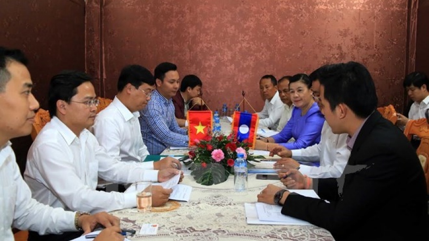 Vietnam, Laos youth unions forge stronger ties