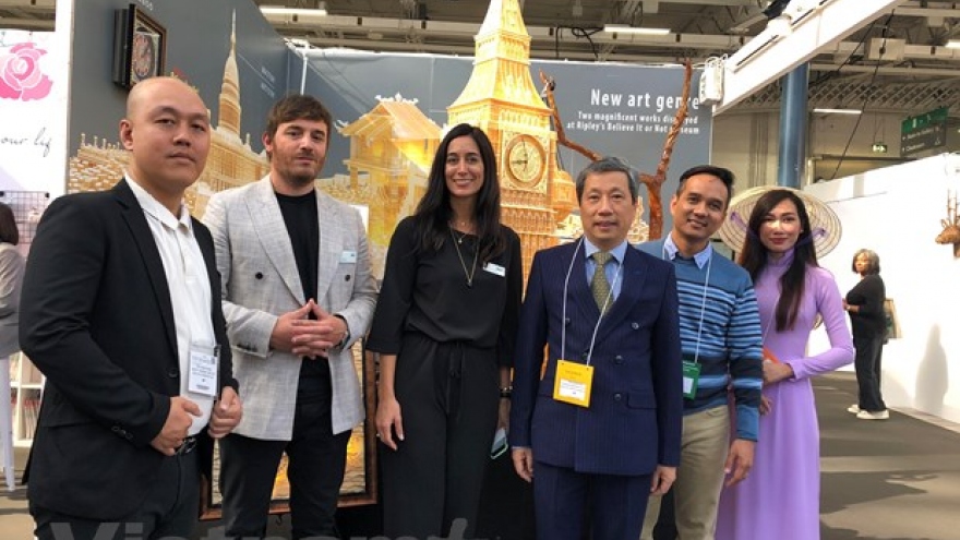 Vietnamese handicrafts put into spotlight during London International Fair