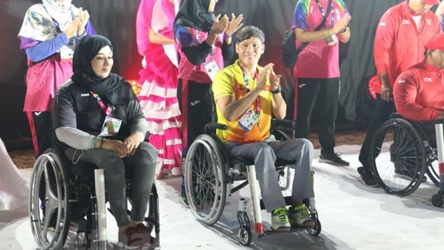 VN’s swimmer honoured at Asian Para Games closing ceremony