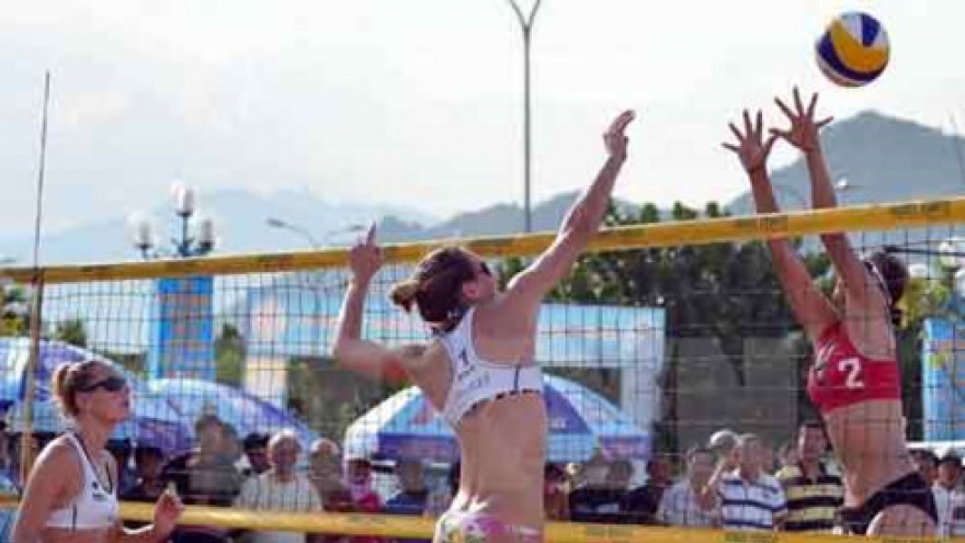 Beach volleyball arrives at Tuan Chau Resort in Ha Long