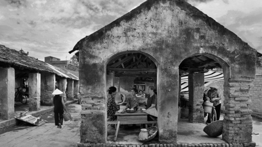 Exploring the unique features of a northern rural market