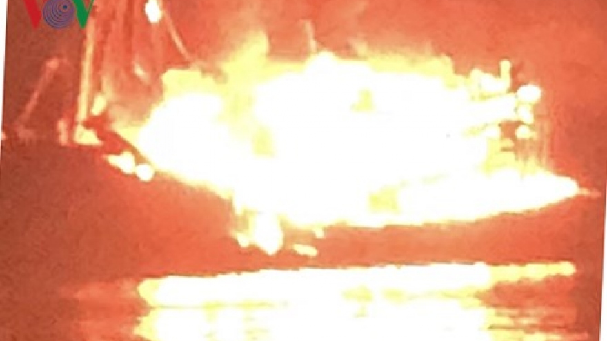 Fire destroys fishing vessel in Phu Quoc