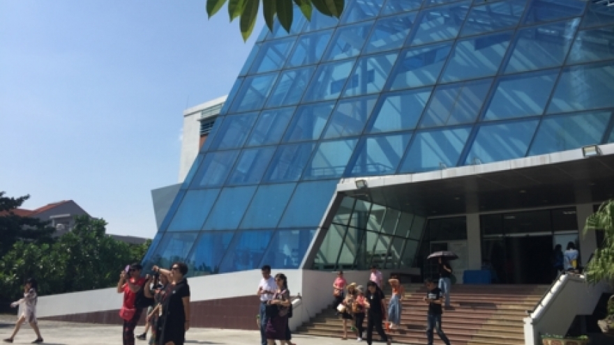 Da Nang museum launches multilingual voice-over system