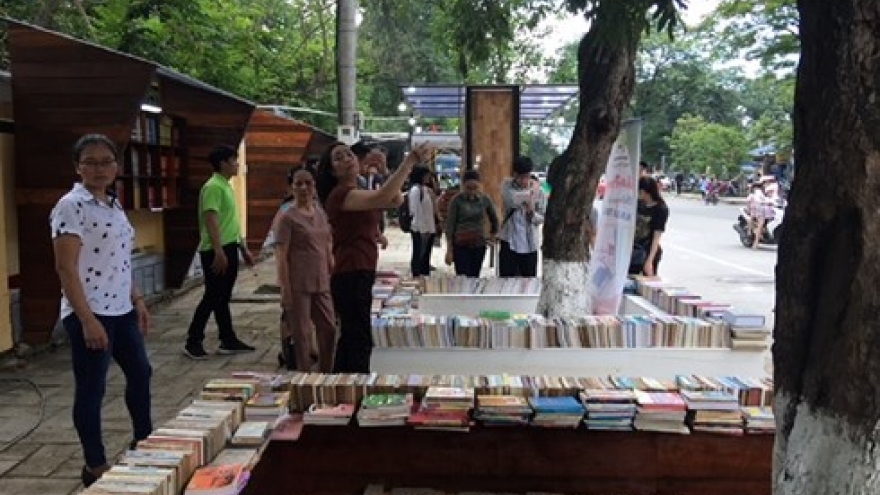 Hue City opens book street for the first time