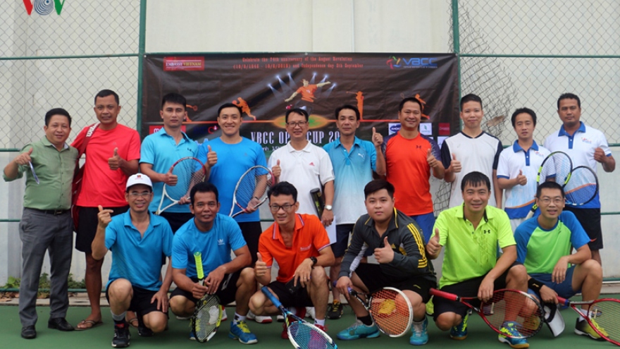 Sports tournament connects Vietnamese expatriates in Cambodia