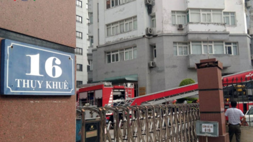 
        5-alarm fire tears through high rise office building in Hanoi
                              