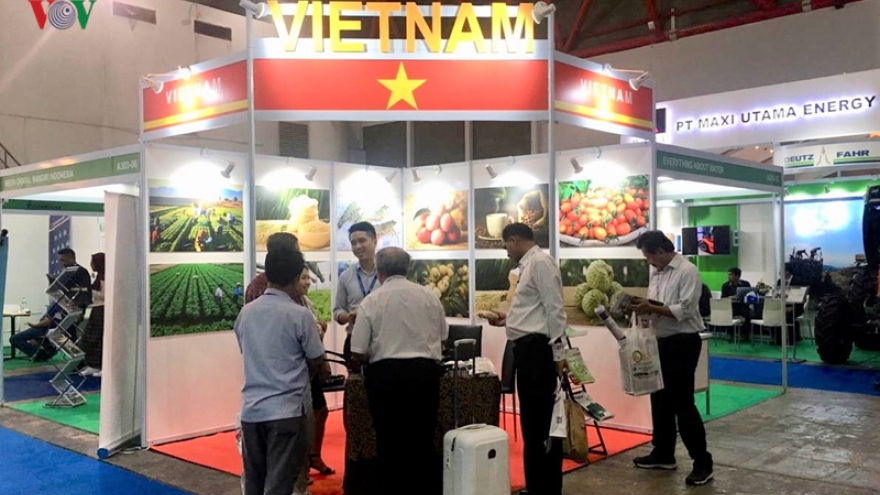 Vietnamese enterprises attend international trade fair in Indonesia