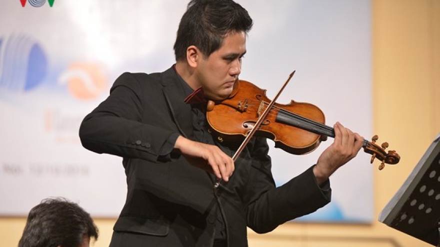 Violinist Bui Cong Duy to perform in HCM City