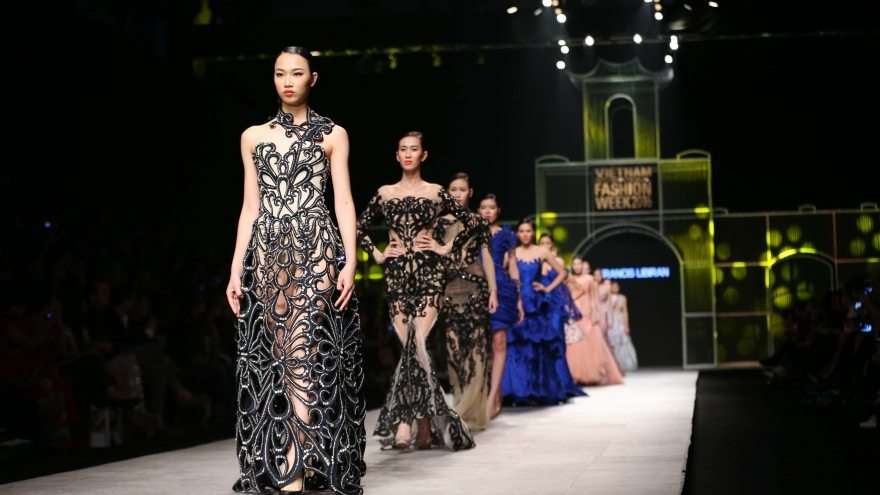 Francis Libiran introduces collection at VIFW