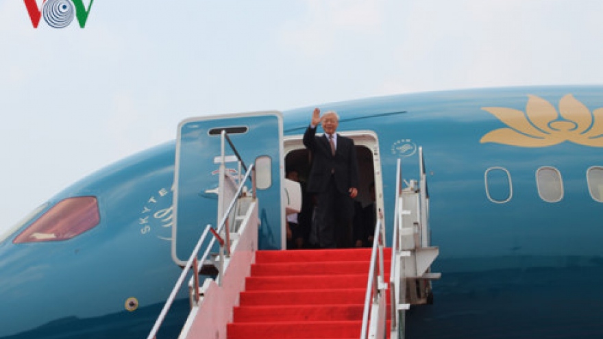 Party Leader Trong arrives in Indonesia, starting state visit