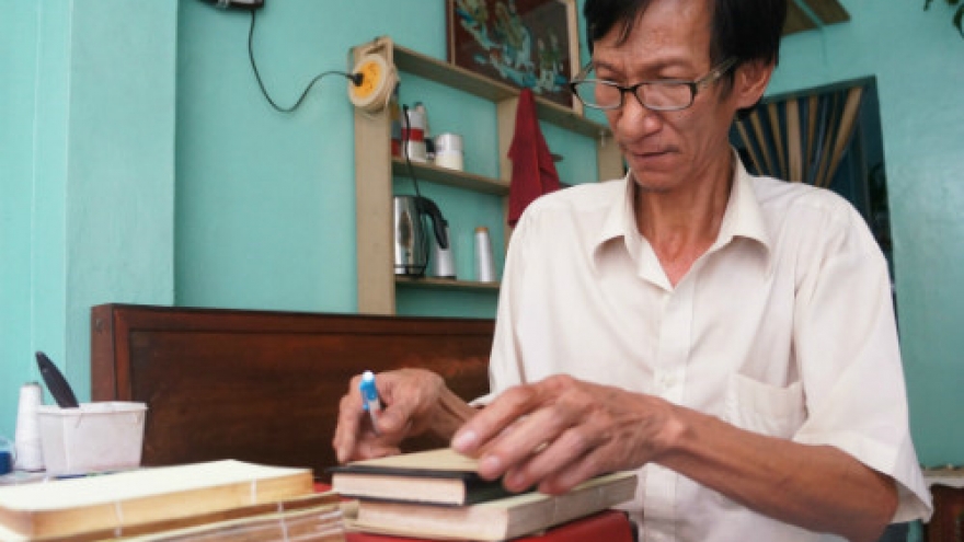 The last bookbinder in Ho Chi Minh City