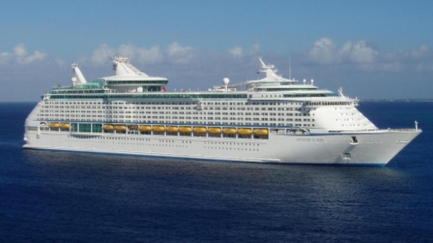 Five-star Bahamas cruise liner visits Vung Tau  
