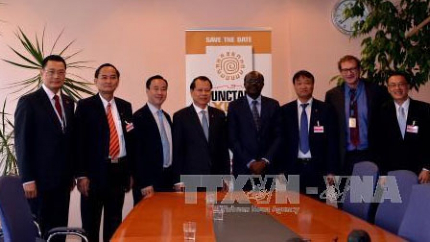 Vietnam boosts cooperation with global economic organisations