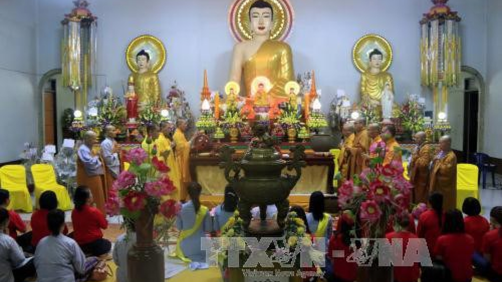 Vietnamese expatriates in Laos observe Vu Lan festival