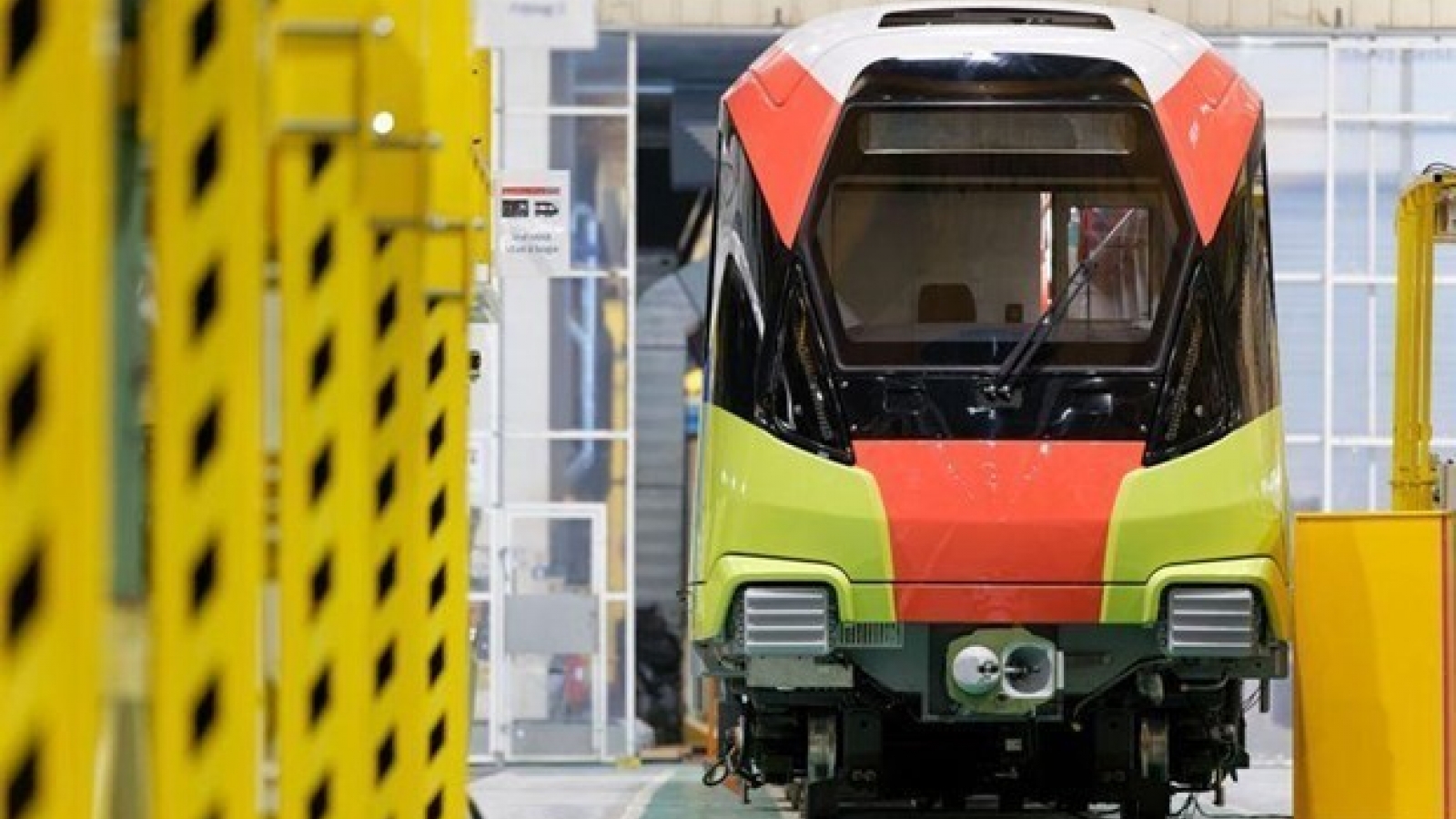 First train for Nhon-Hanoi Station railway to be delivered next year