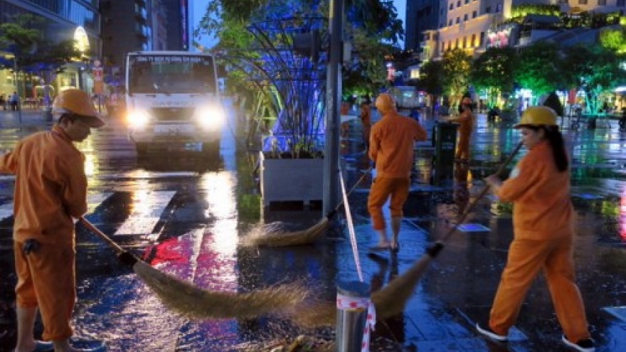 Repairs to HCM City  walking street start