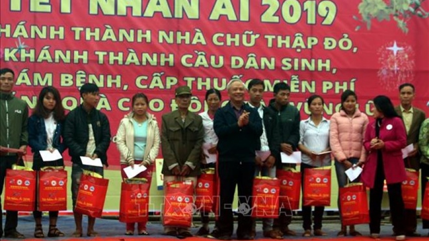 Activities held to bring warm Tet to policy beneficiaries, the poor