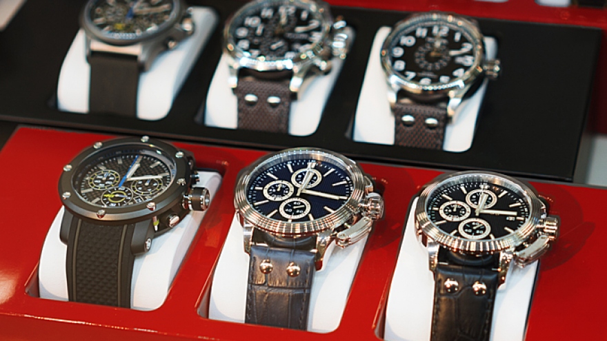 Genuine watches market heats up