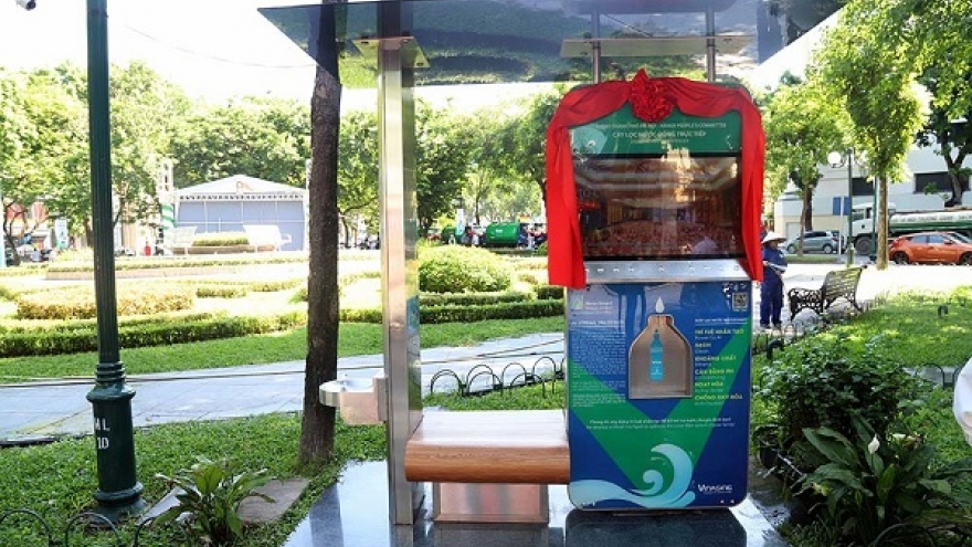 First AI water purifier system put into service in Hanoi