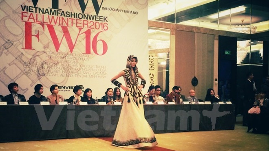 
        Vietnam Fall-Winter 2016 Fashion Week to open in Hanoi
                              