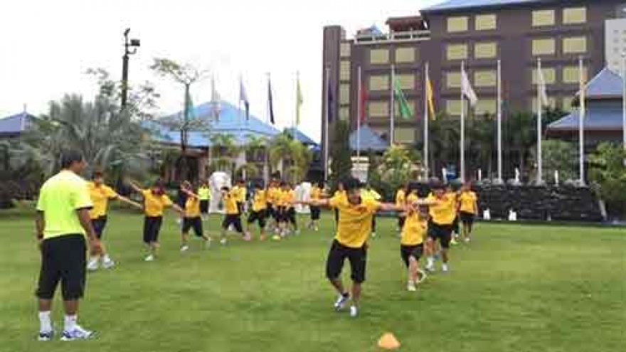 Vietnam women target regional football title