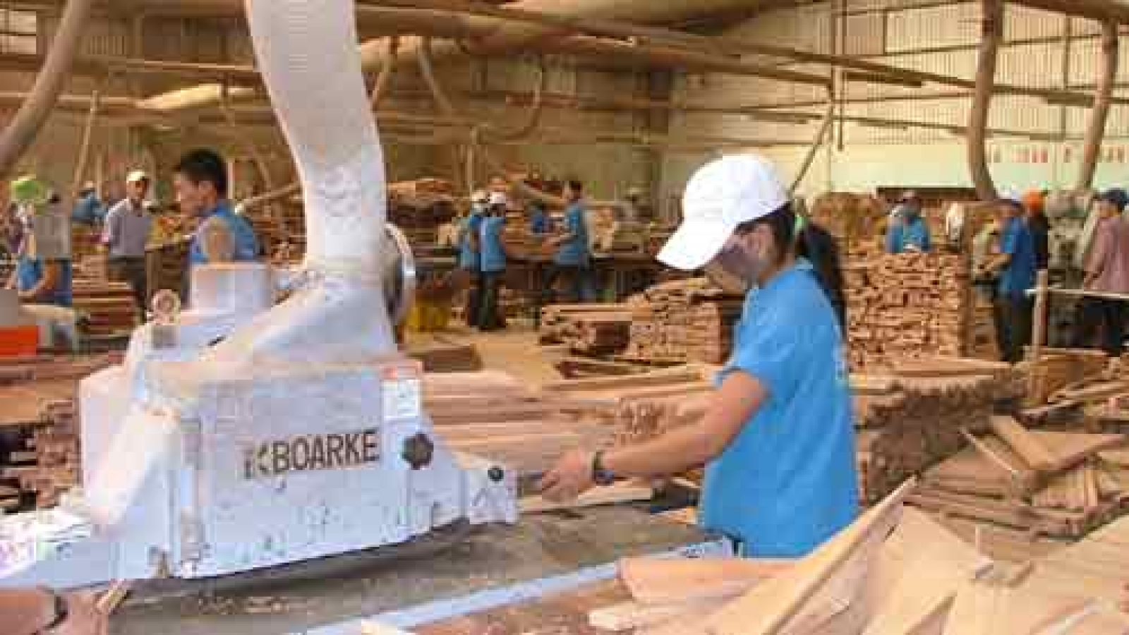 Vietnam struggles to re-brand its furniture industry
