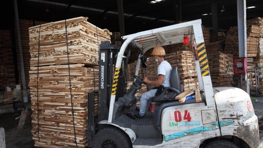 Illegal timber imports from Cambodia threaten woodwork industry