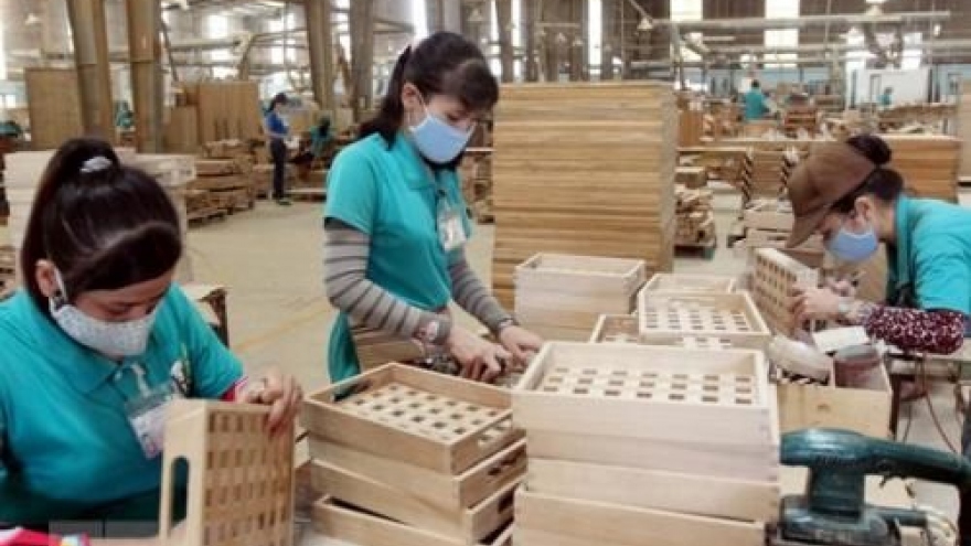 Vietnam accounts for 6% of world’s timber, wooden furniture market