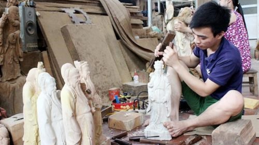 Income increases fast for workers in Vinh Phuc’s craft villages