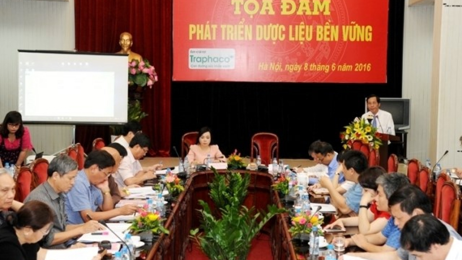 Problems in medicinal materials supply under spotlight