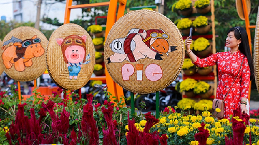 Flower markets set to open across HCM City