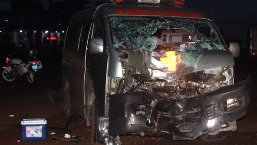 Ambulance driver flees police after crash kills 3 on motorbikes